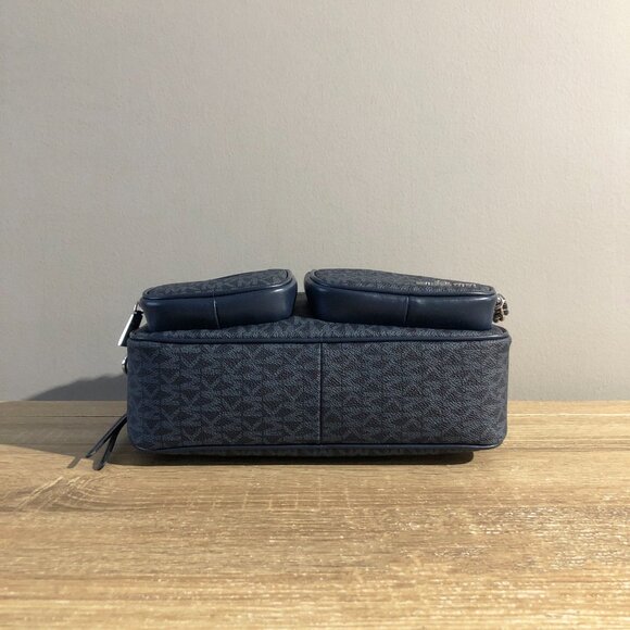 Michael Kors Elliot Medium Logo Admiral/Blue Utility Camera Messenger Bag - Picture 9 of 16
